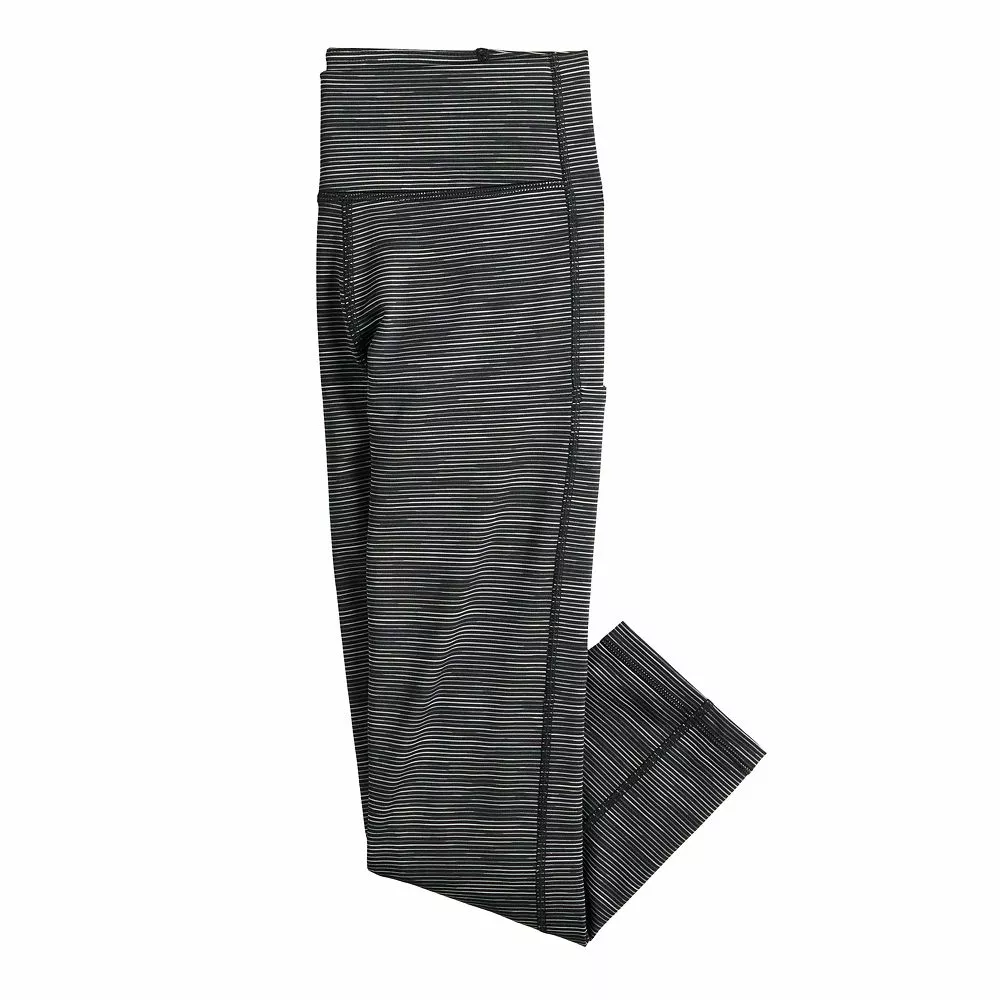 Tek Gear® Legging Core Petite High-Waisted Capri 15 Tek Gear® Legging Core Petite High-Waisted Capri - Image 13