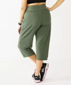 Tek Gear® Straight-Leg Essential Capri Plus Size -Tek Gear store 5242843 ALT