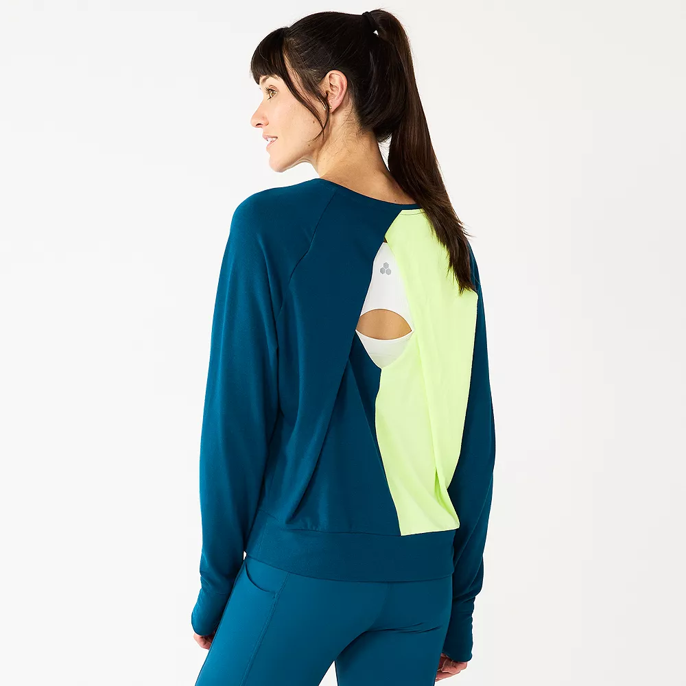 Tek Gear® Women' Tee Long-Sleeve Keyhole Back 6 Tek Gear® Women' Tee Long-Sleeve Keyhole Back - Image 4